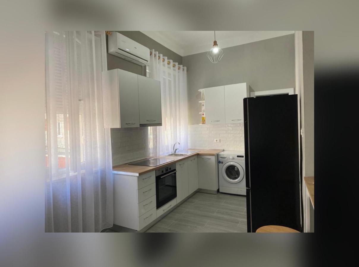 New New Bazaar Apartment Tiranë Ngoại thất bức ảnh